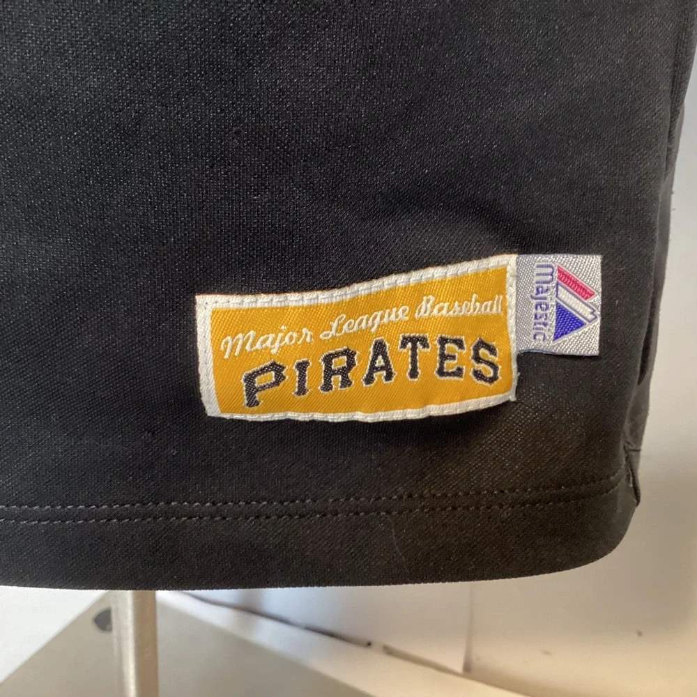 Majestic Pittsburgh Pirates Women’s Black And Gold Baseball Jersey size medium - Picture 3 of 10